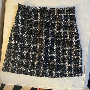 Black brown and white tweed skirt with a tiny bit of sparkle xs